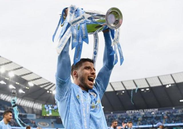 1630318563238024120.jpg _120329954_dias.jpg